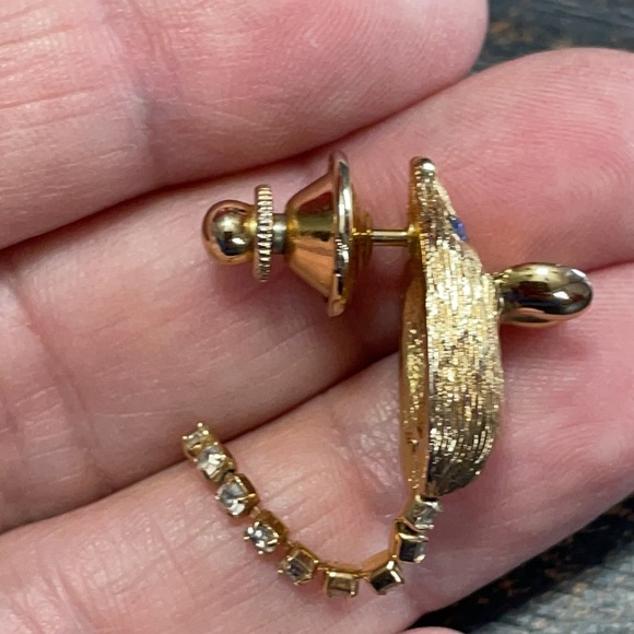 Avon gold tone mouse pin with rhinestone tail and eyes 1.75” - Picture 2 of 8